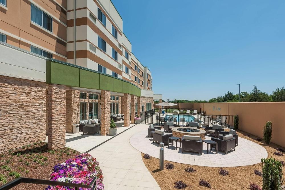 Courtyard by Marriott Ardmore Image 21